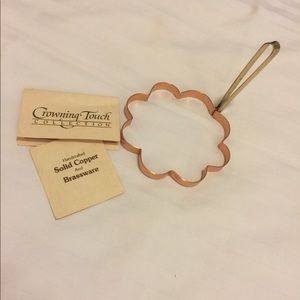 Crowning Touch Collection Gourmet Egg Form